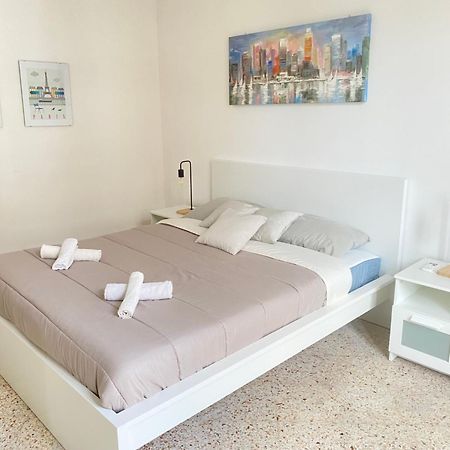 Urban Poet Retreat - Casa Di Vincenzo E Andrea 2 Apartman Palermo Kültér fotó