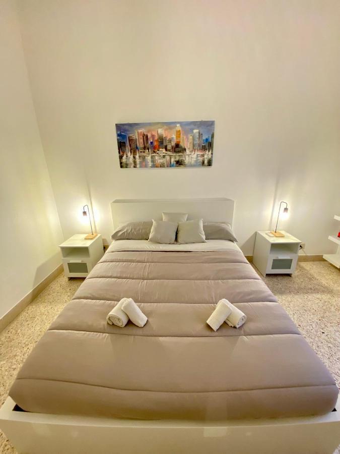 Urban Poet Retreat - Casa Di Vincenzo E Andrea 2 Apartman Palermo Kültér fotó