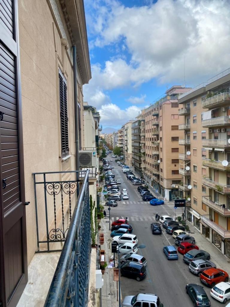 Urban Poet Retreat - Casa Di Vincenzo E Andrea 2 Apartman Palermo Kültér fotó